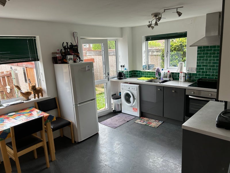 Room Rosslyn Way in Thornbury