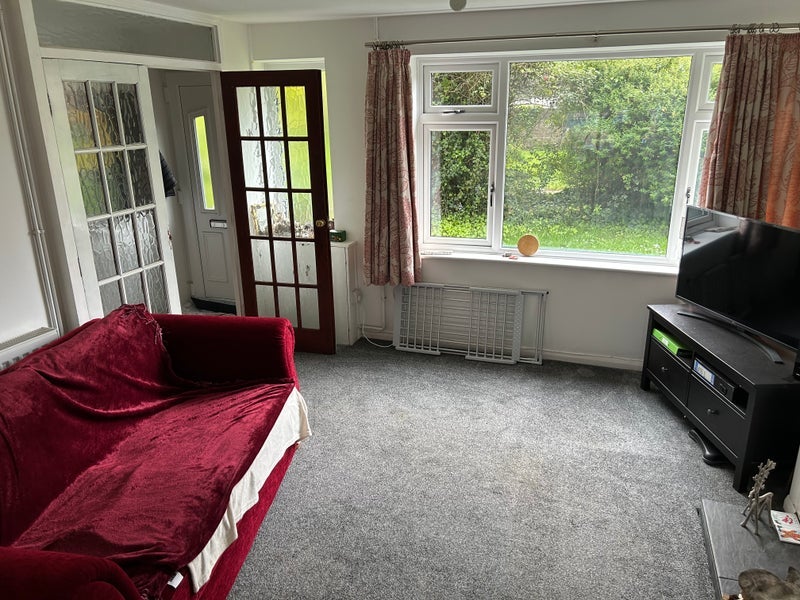 Room Rosslyn Way in Thornbury