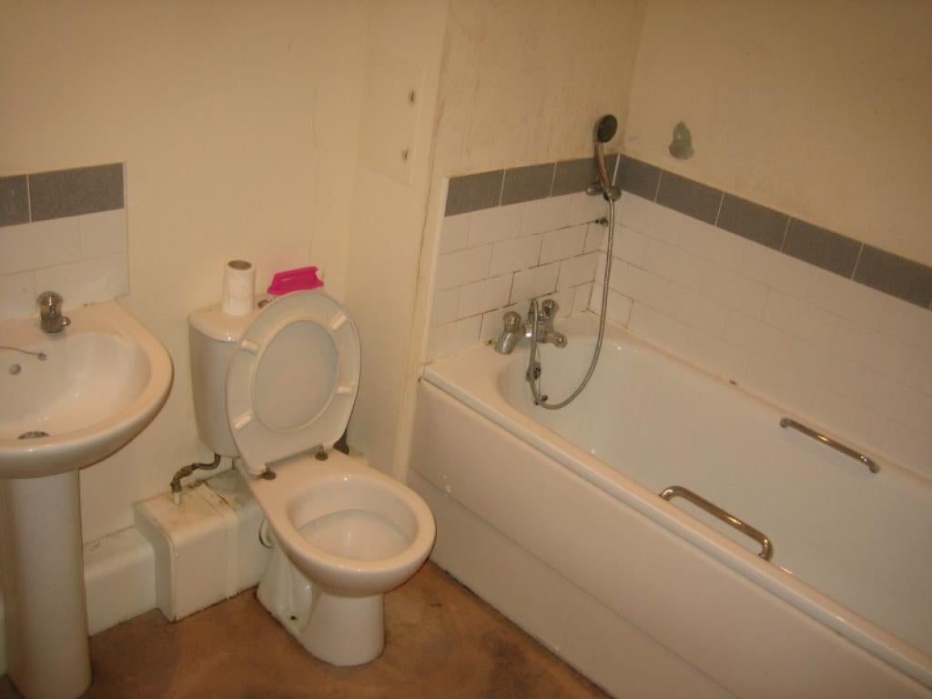 Flat Centreway Apartments in Greater London