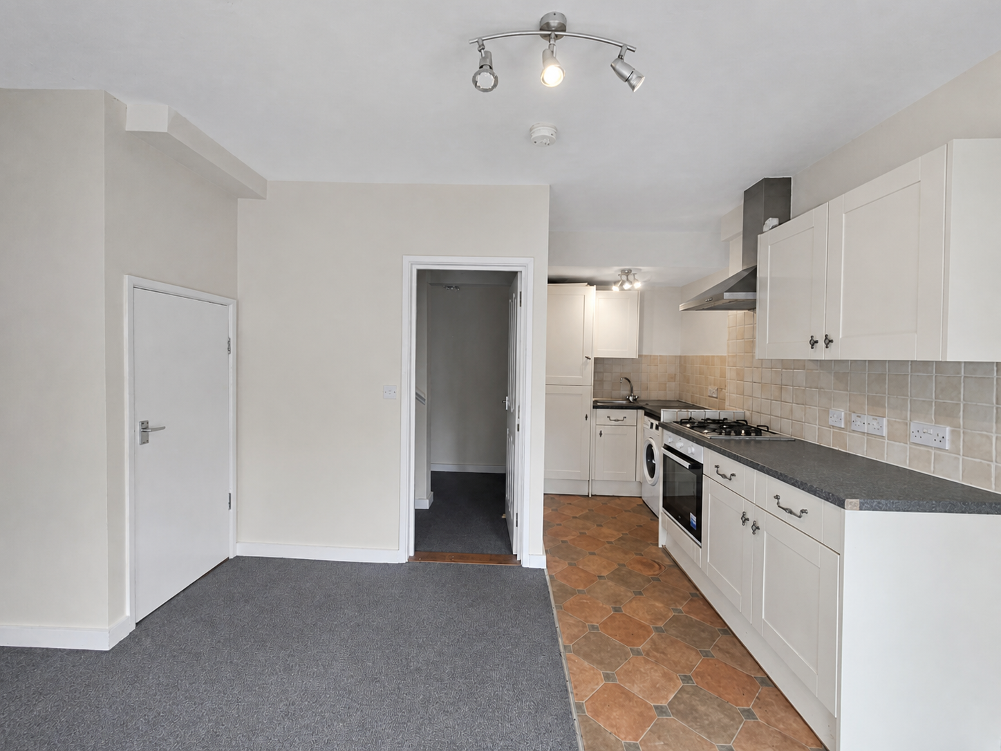 Flat Arthur Road in Horsham