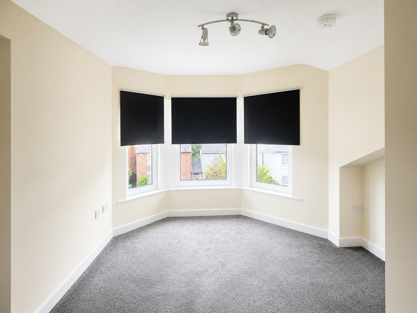 Flat Arthur Road in Horsham