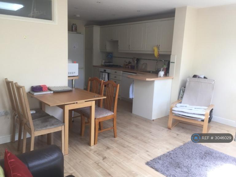 House Derwent Road in Greater London