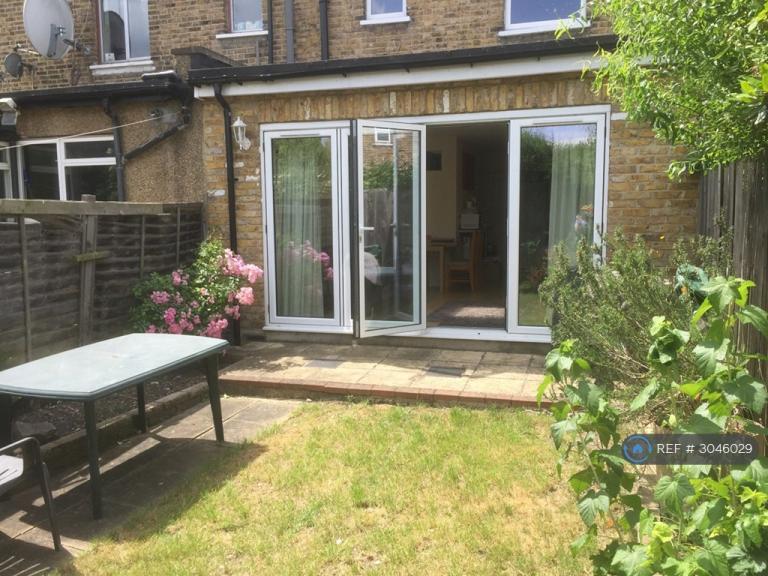 House Derwent Road in Greater London