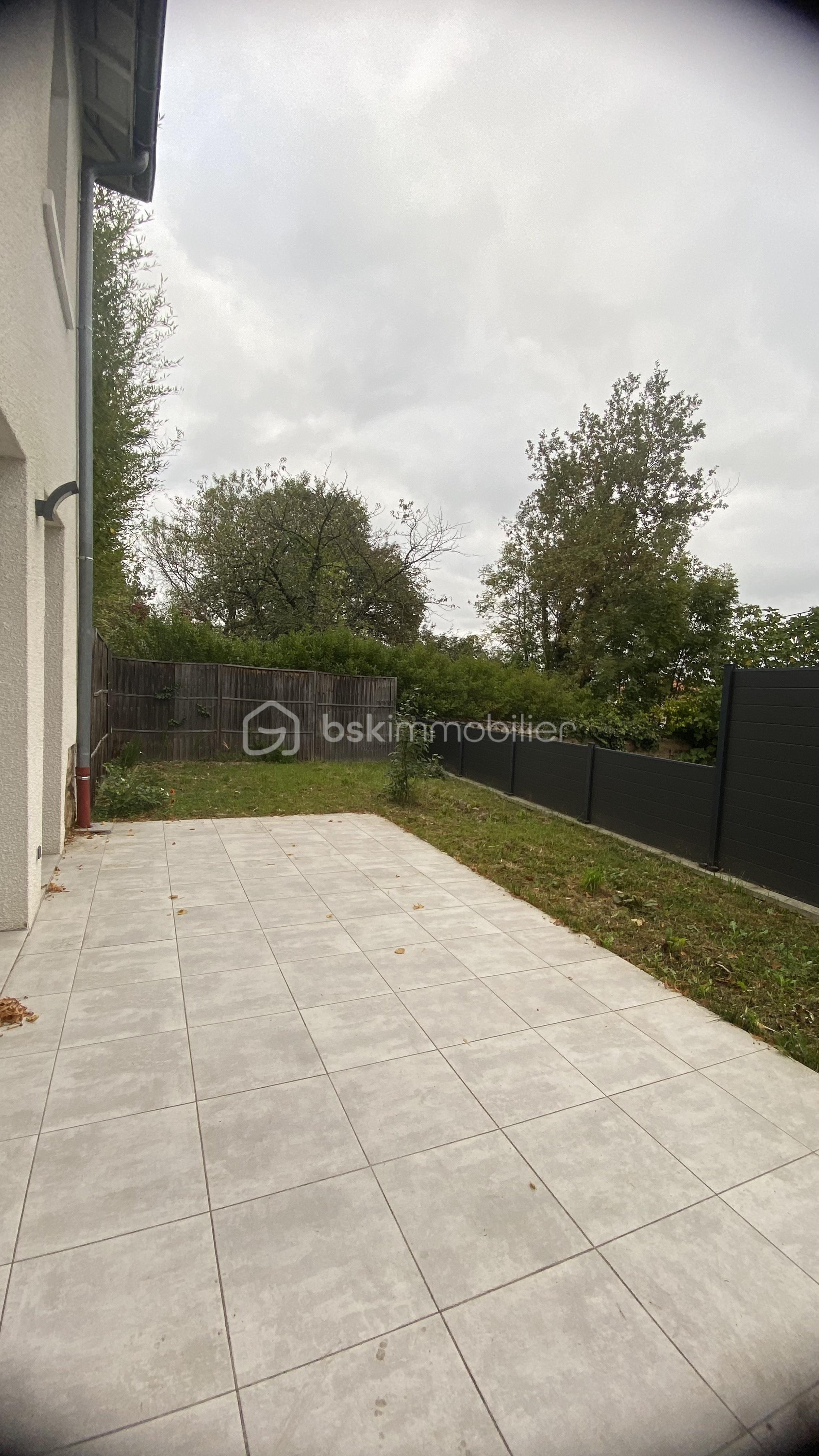 Appartement Avenue Benoît Launay à Grézieu-la-Varenne