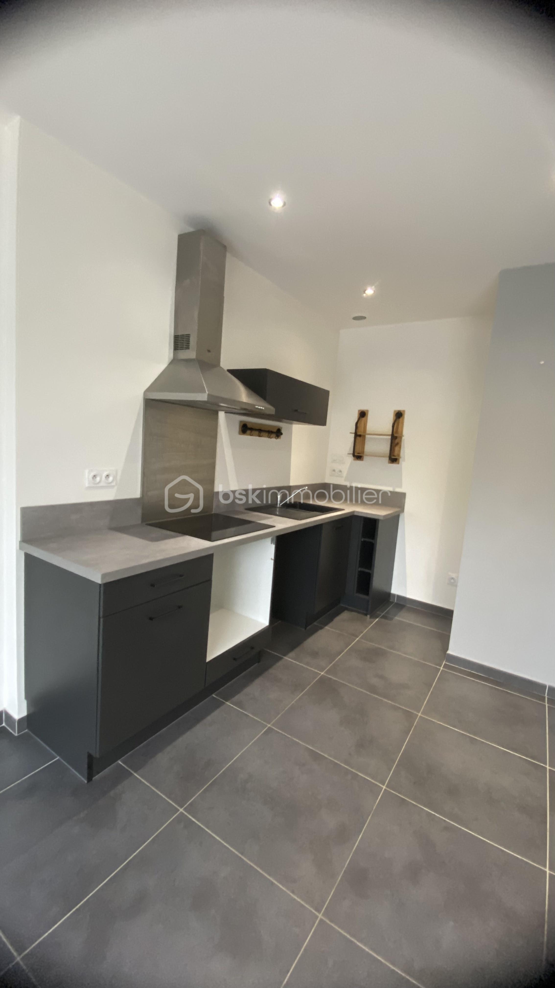 Appartement Avenue Benoît Launay à Grézieu-la-Varenne