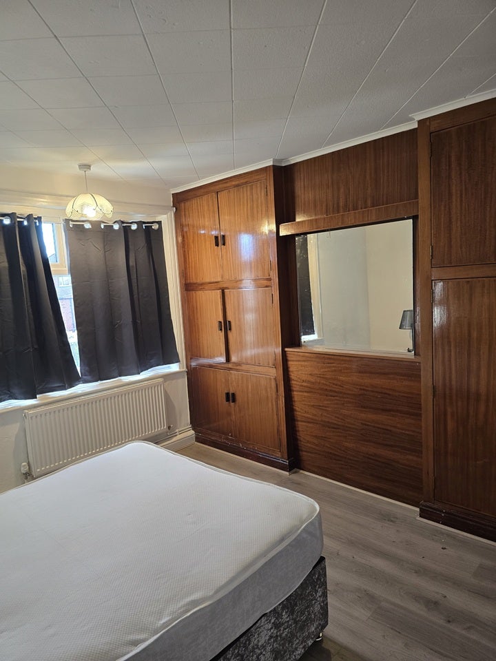 Room Kirkland Avenue in Mansfield Woodhouse