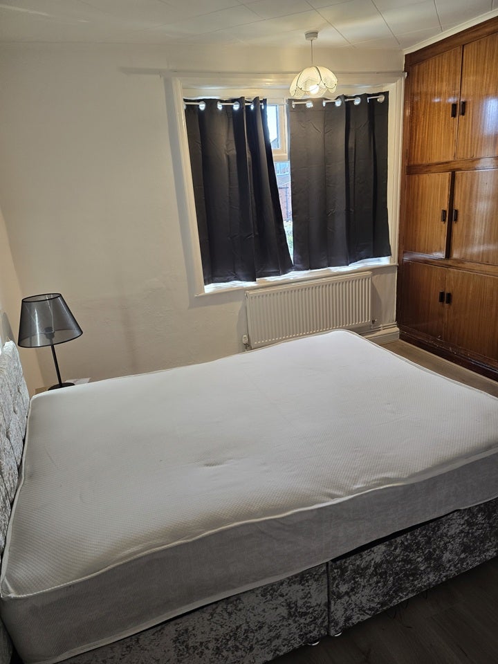 Room Kirkland Avenue in Mansfield Woodhouse
