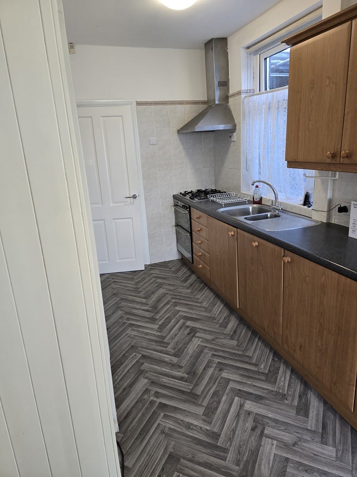 Room Kirkland Avenue in Mansfield Woodhouse