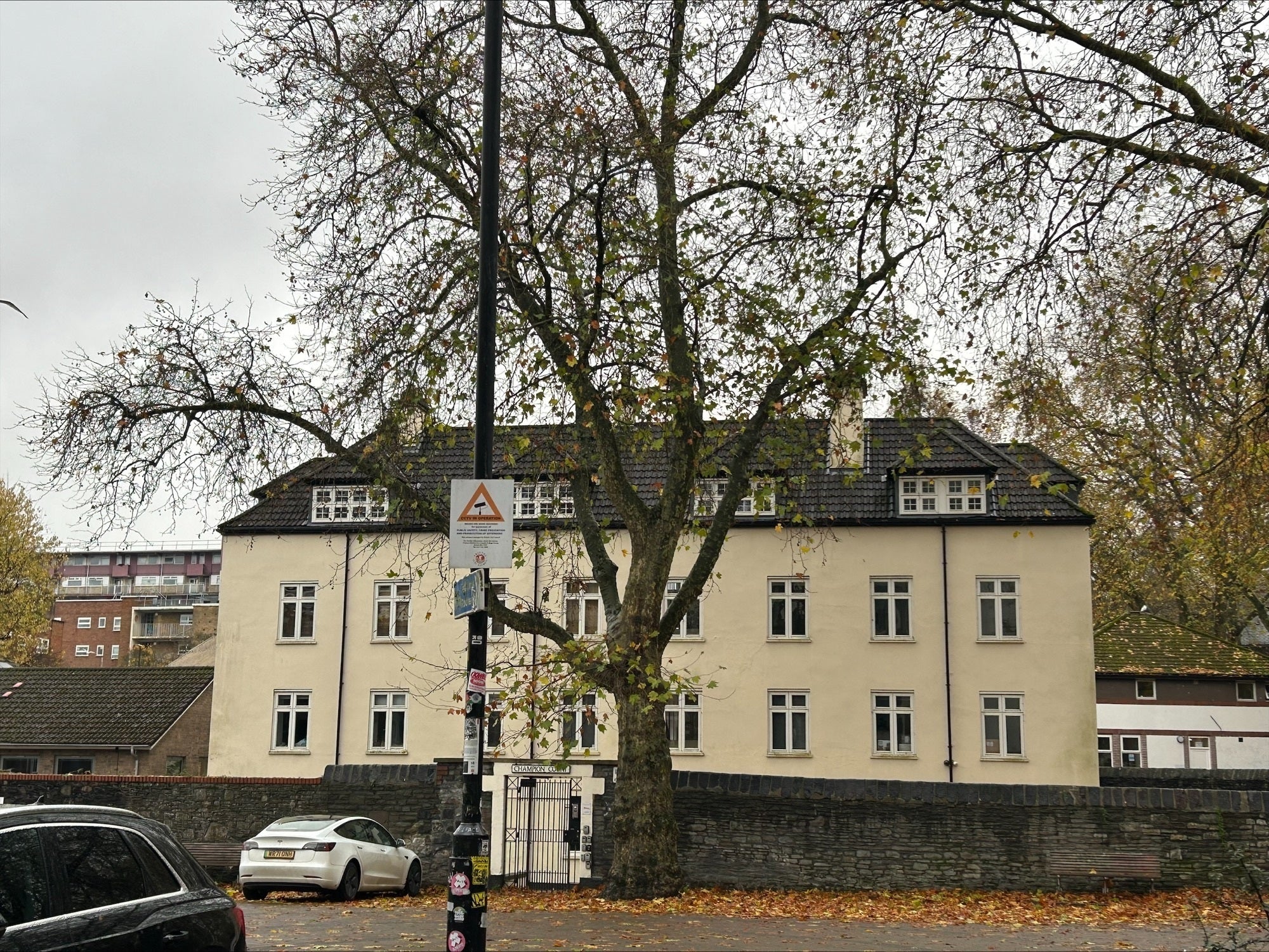Flat Champion Square in Bristol