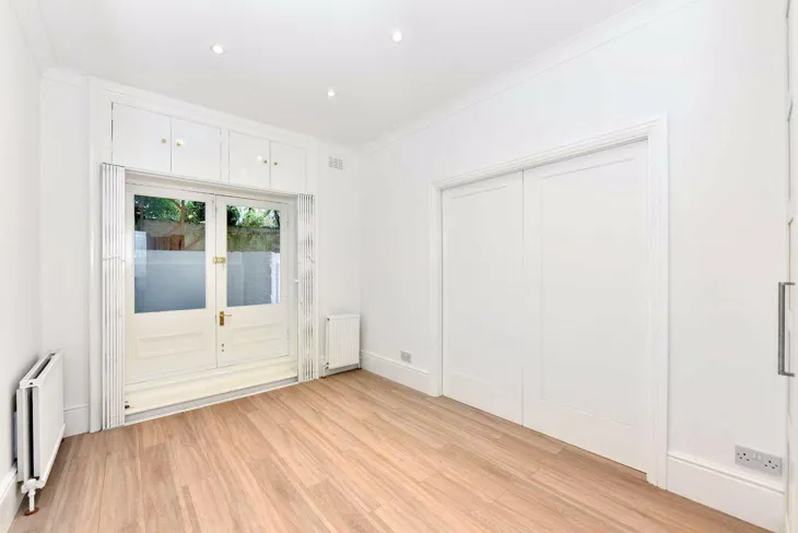 Flat Elsworthy Road in Greater London
