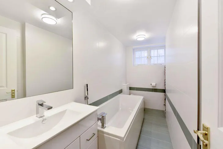 Flat Elsworthy Road in Greater London