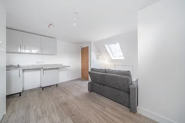 Flat Gilmore Road in Greater London