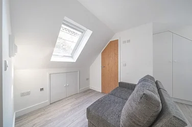 Flat Gilmore Road in Greater London