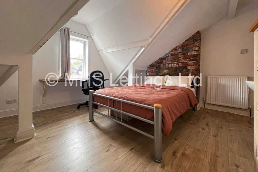 Flat Back Richmond Mount in Leeds