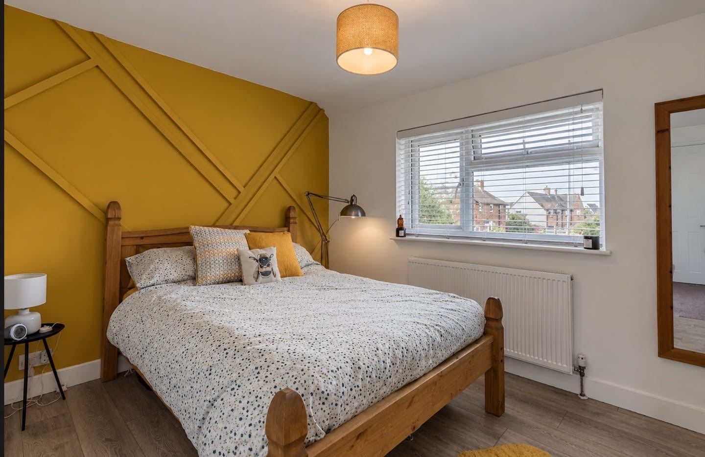 Room The Green in Burnham