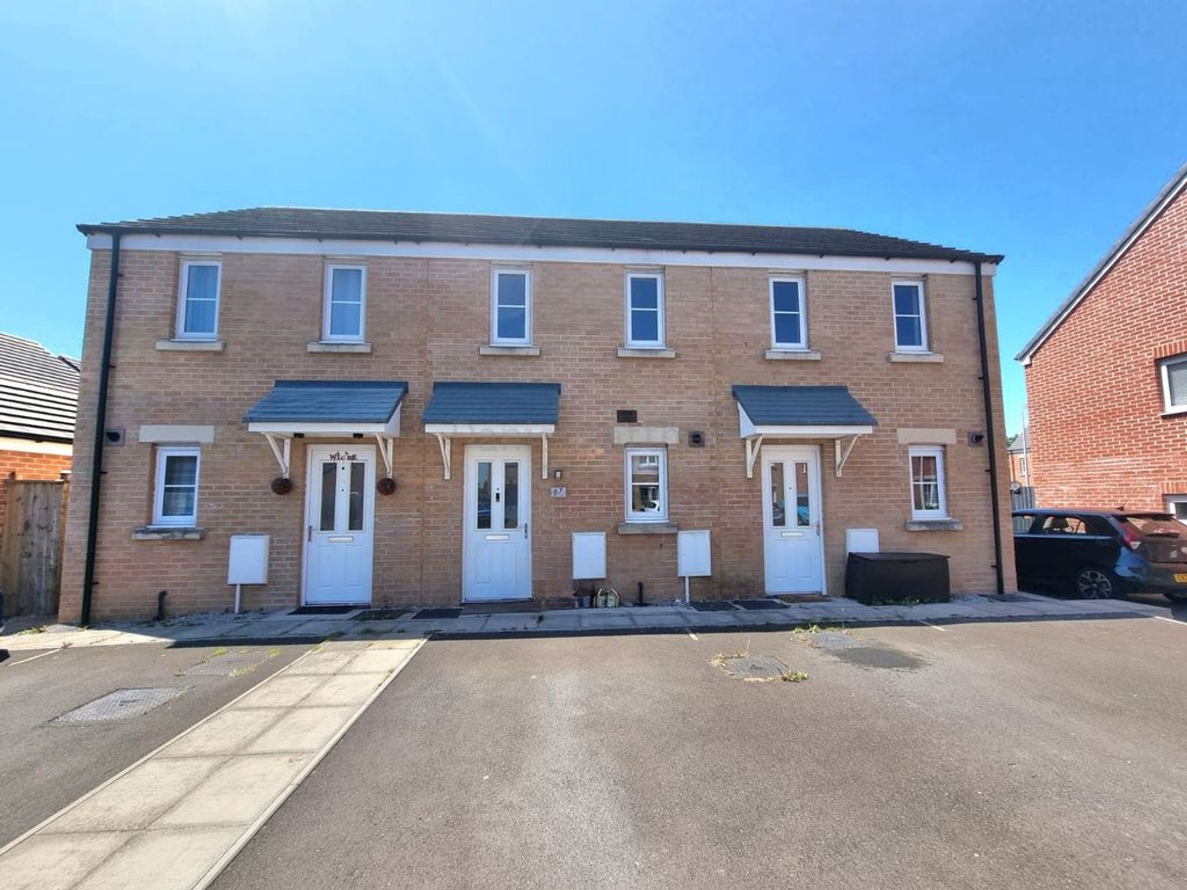 House Ffordd Cadfan in Bridgend