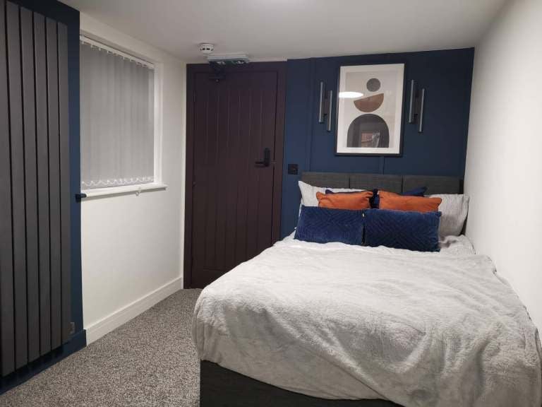 Flat Belmont Road in Luton