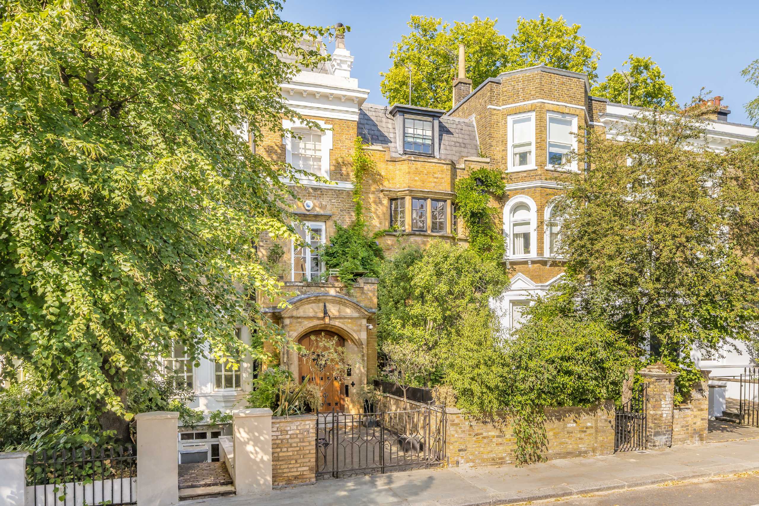 House Lansdowne Road in Greater London