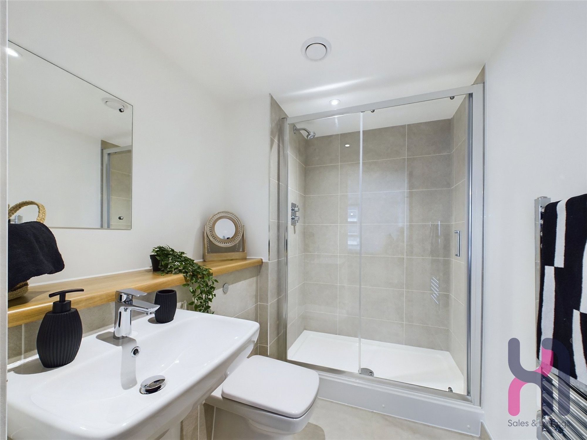 Flat Pomona Strand in Trafford