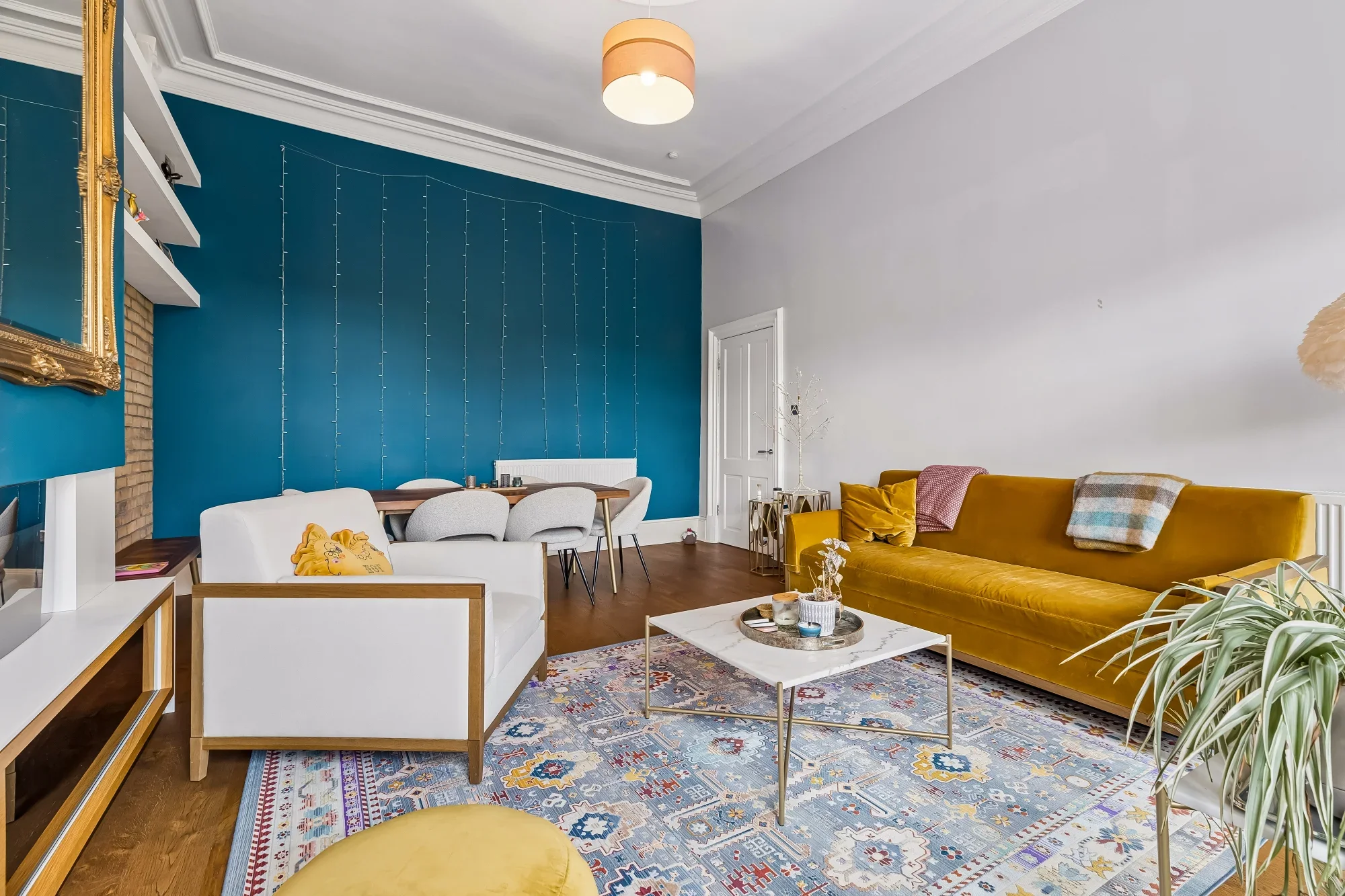Flat Kersland Street in Glasgow