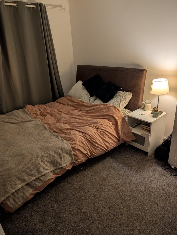 Room Elkstone Avenue in Salford