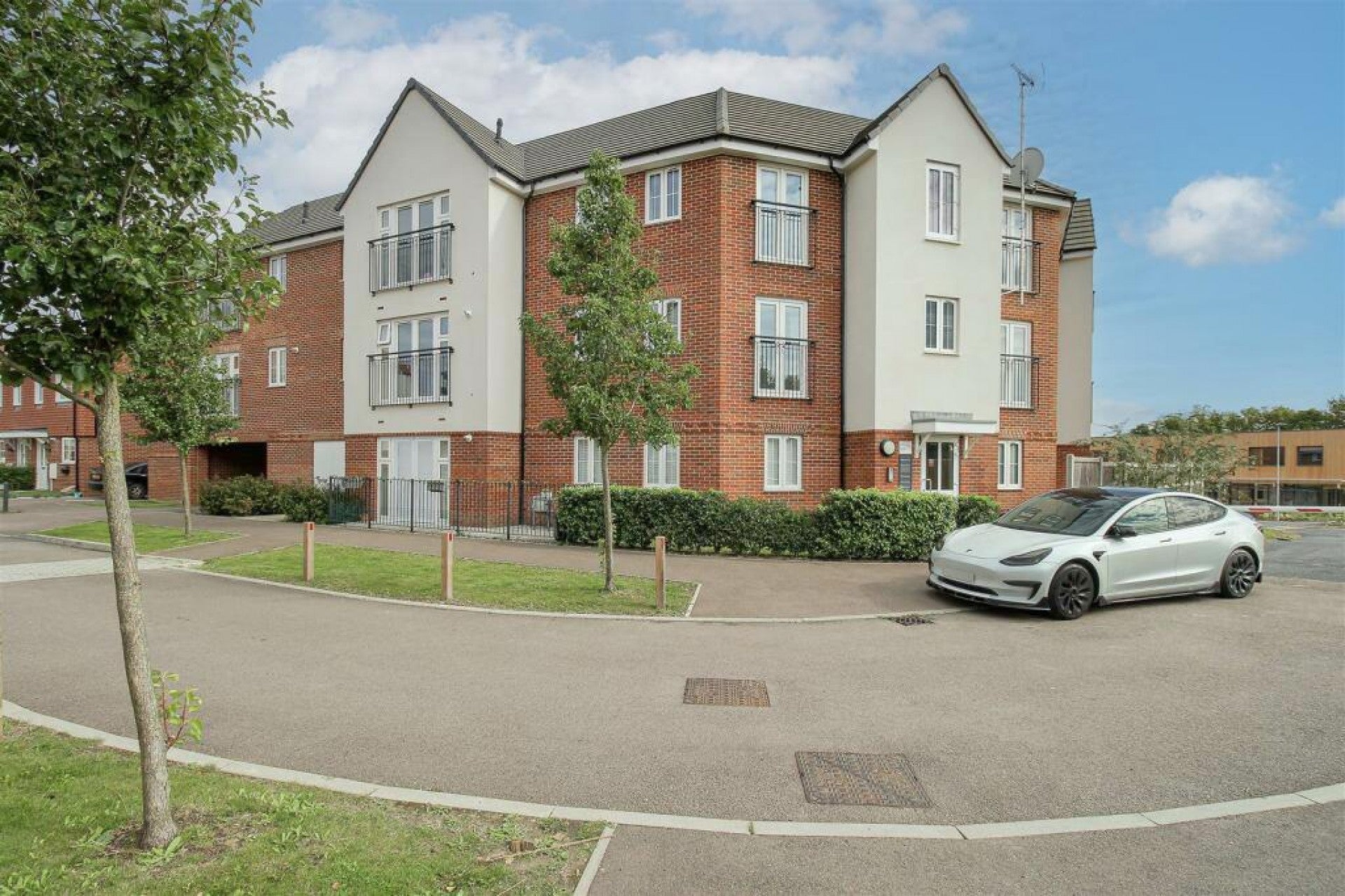 Flat Keen Avenue in East Hertfordshire