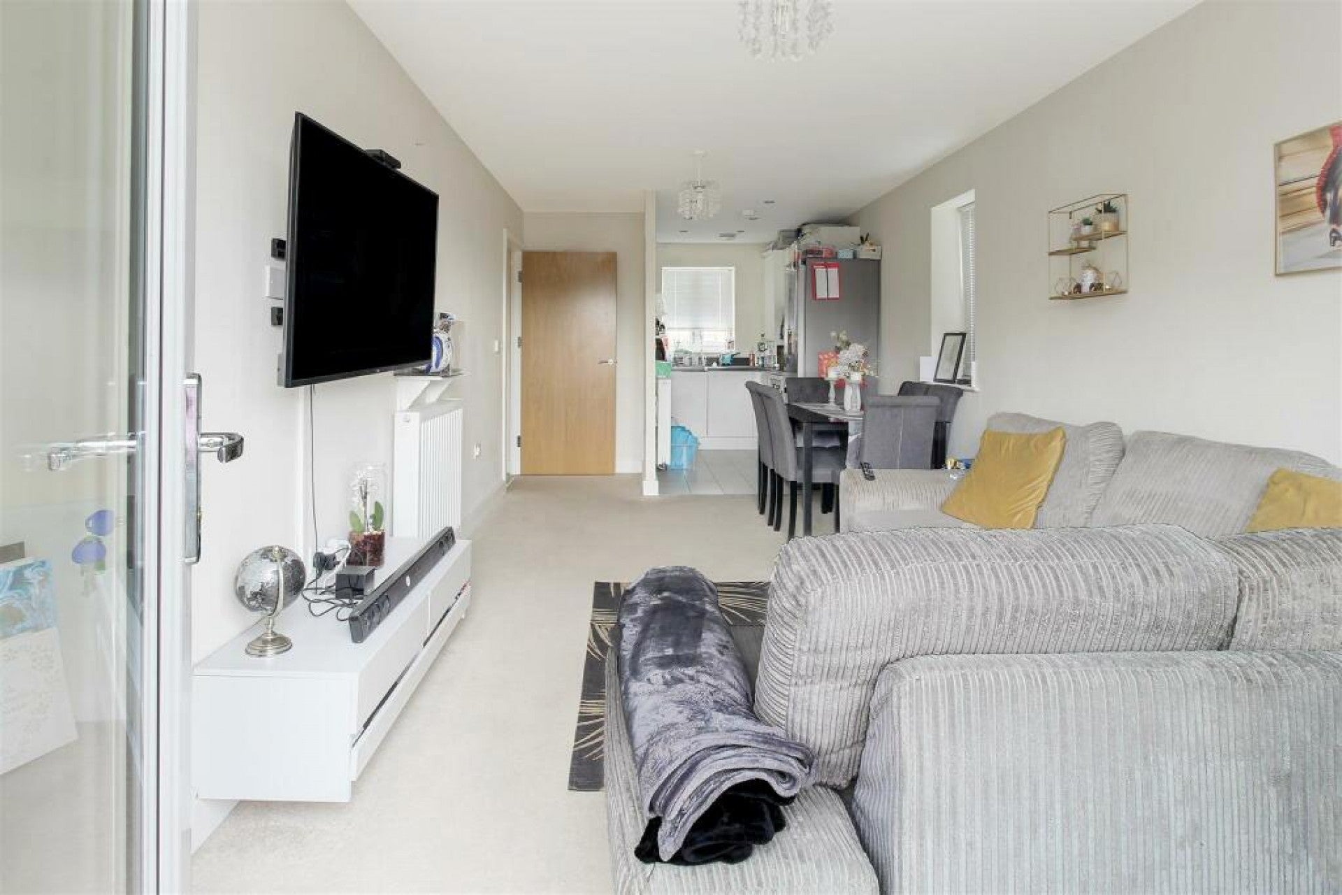 Flat Keen Avenue in East Hertfordshire