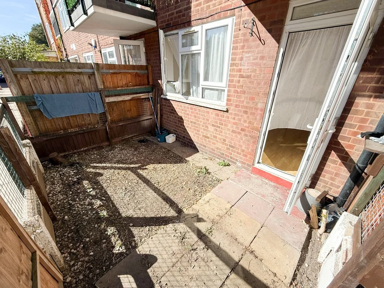 Flat Chardmore Road in Greater London