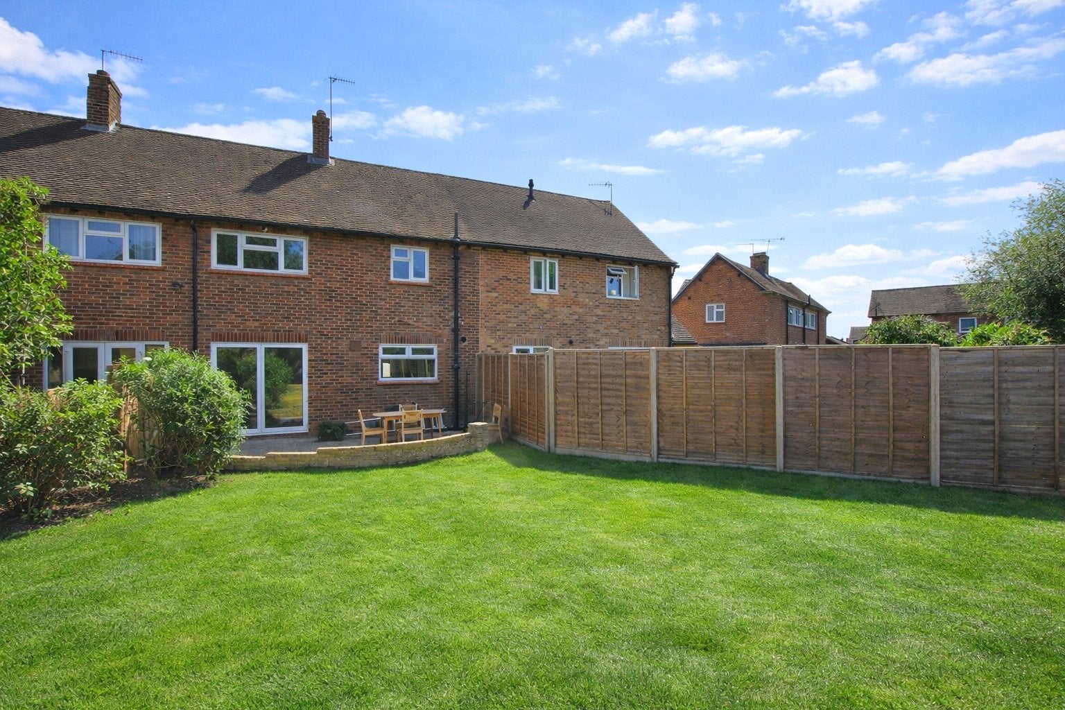 House Almond Close in Guildford