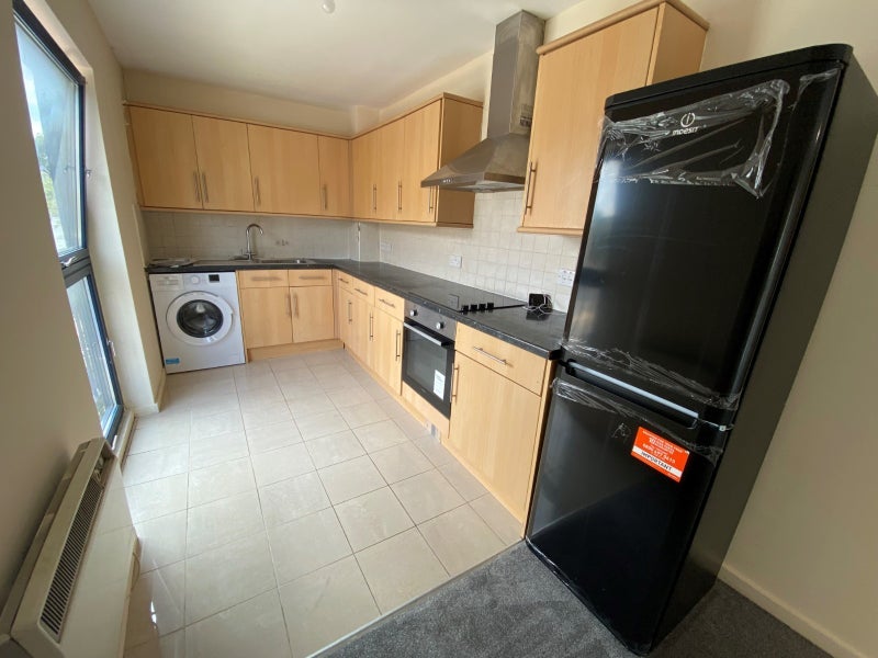 Room Victoria Way in Greater London