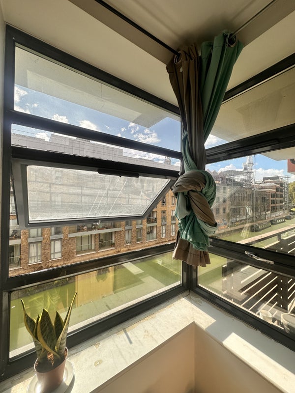 Room Tivoli Mews in Greater London