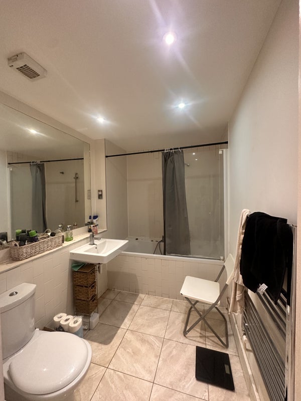 Room Tivoli Mews in Greater London