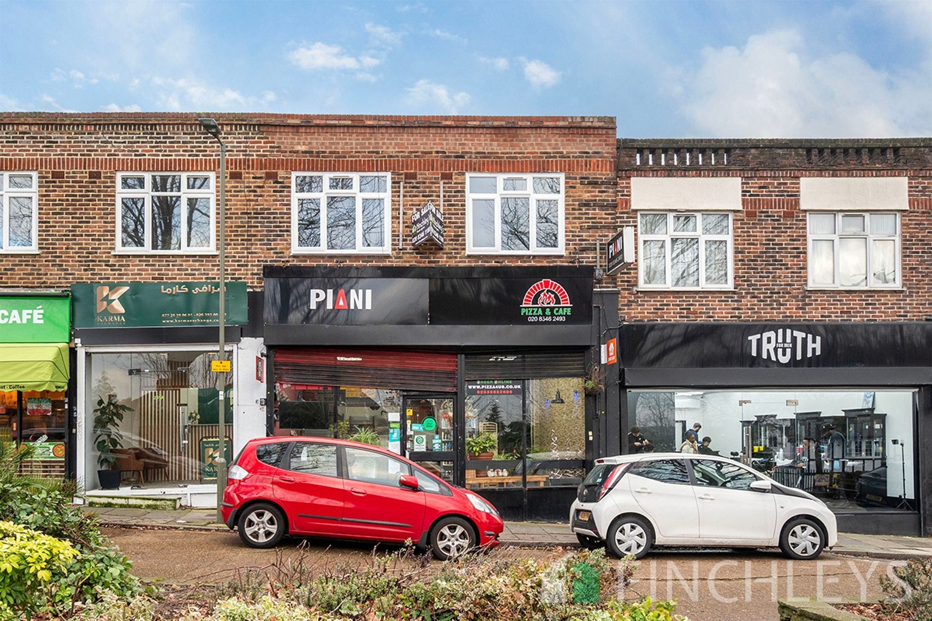 Flat Huntly Drive in Greater London