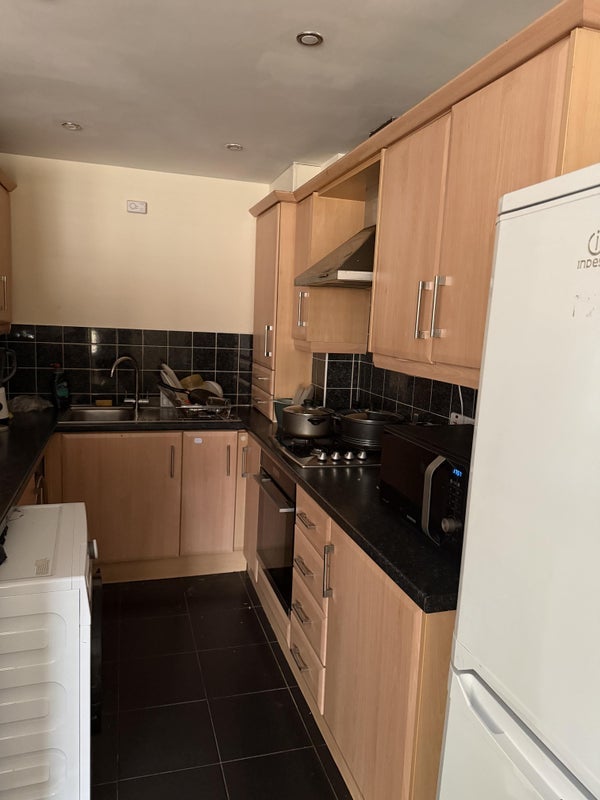 Room Brownlow Road in Horwich