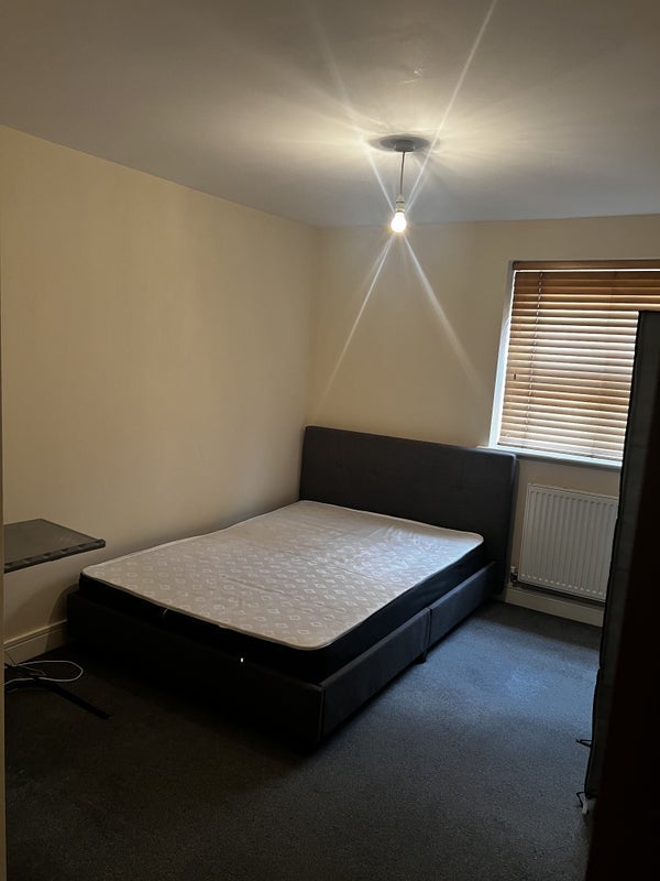 Room Brownlow Road in Horwich