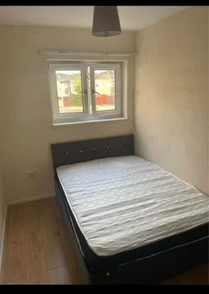 Room Tibbenham Walk in Greater London