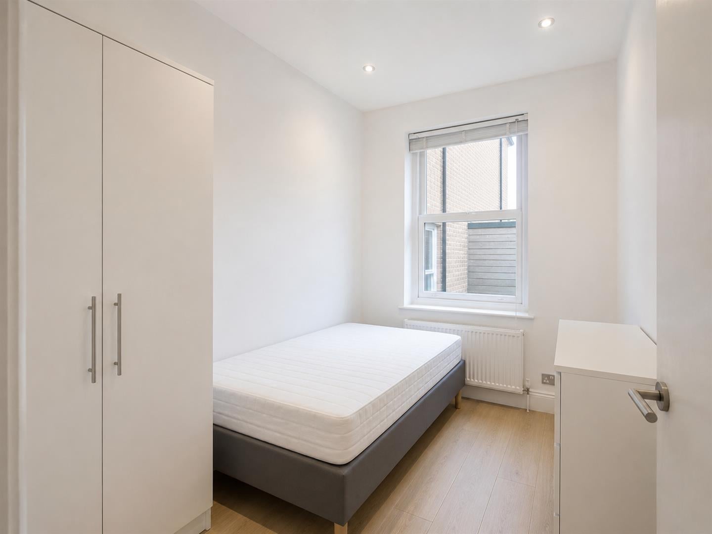 Flat King's Road in Greater London