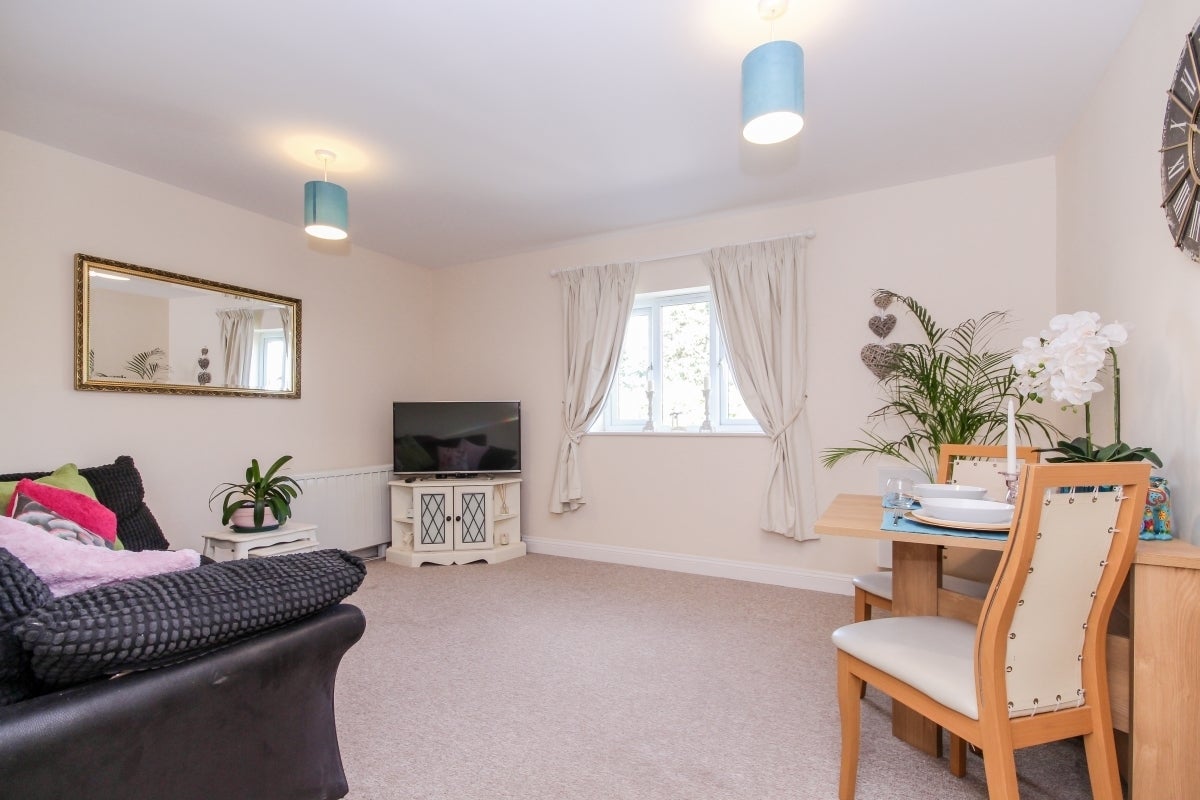 Flat Witney Road in West Oxfordshire