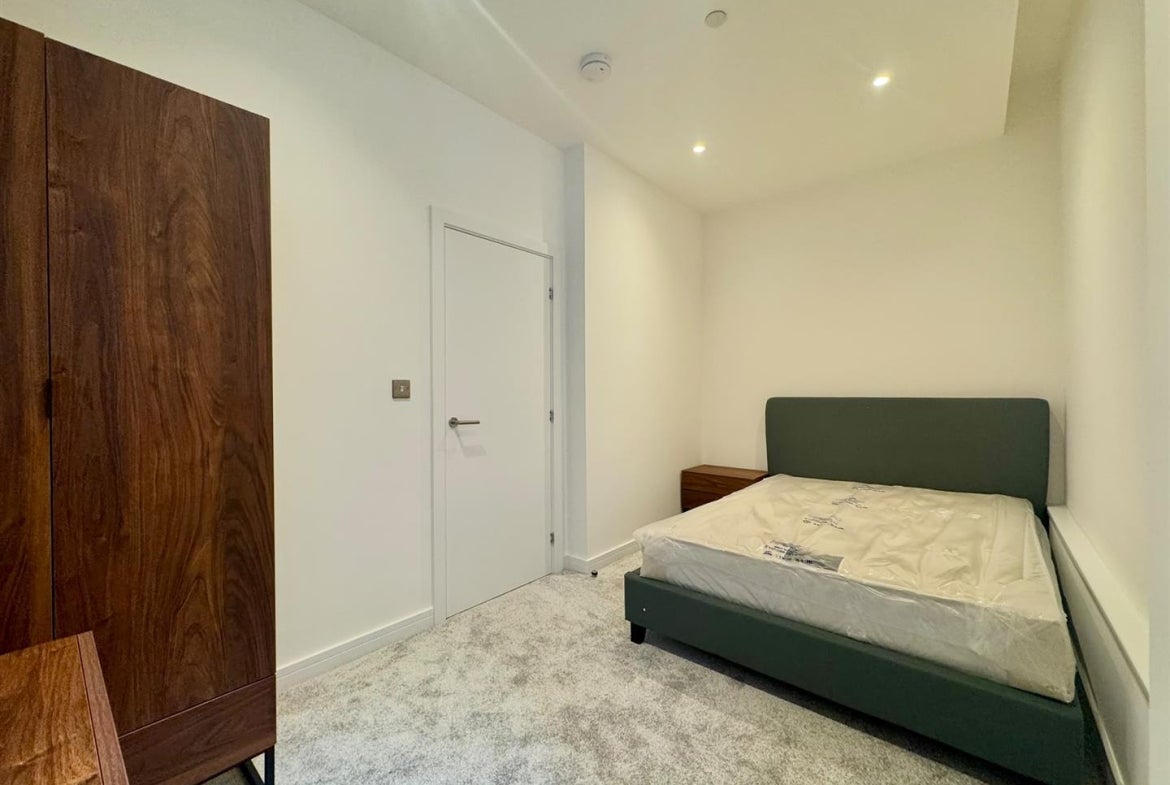 Flat Hockley Hill in Birmingham