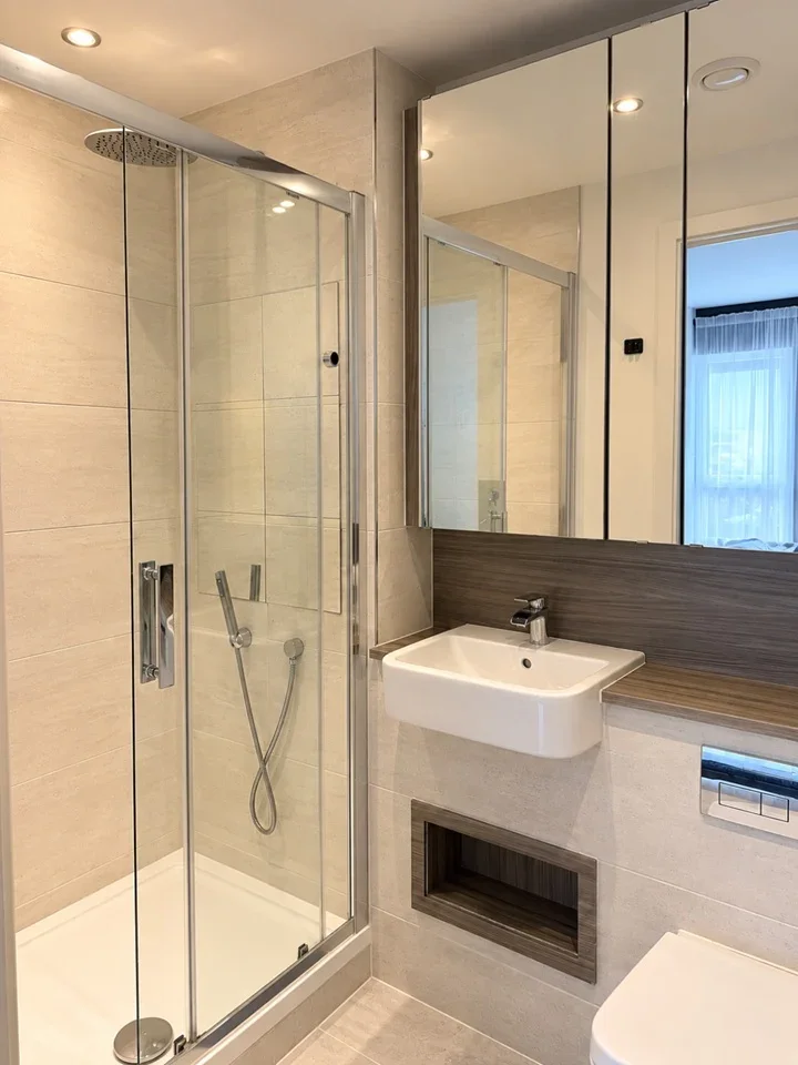 Flat Bute Close in Greater London