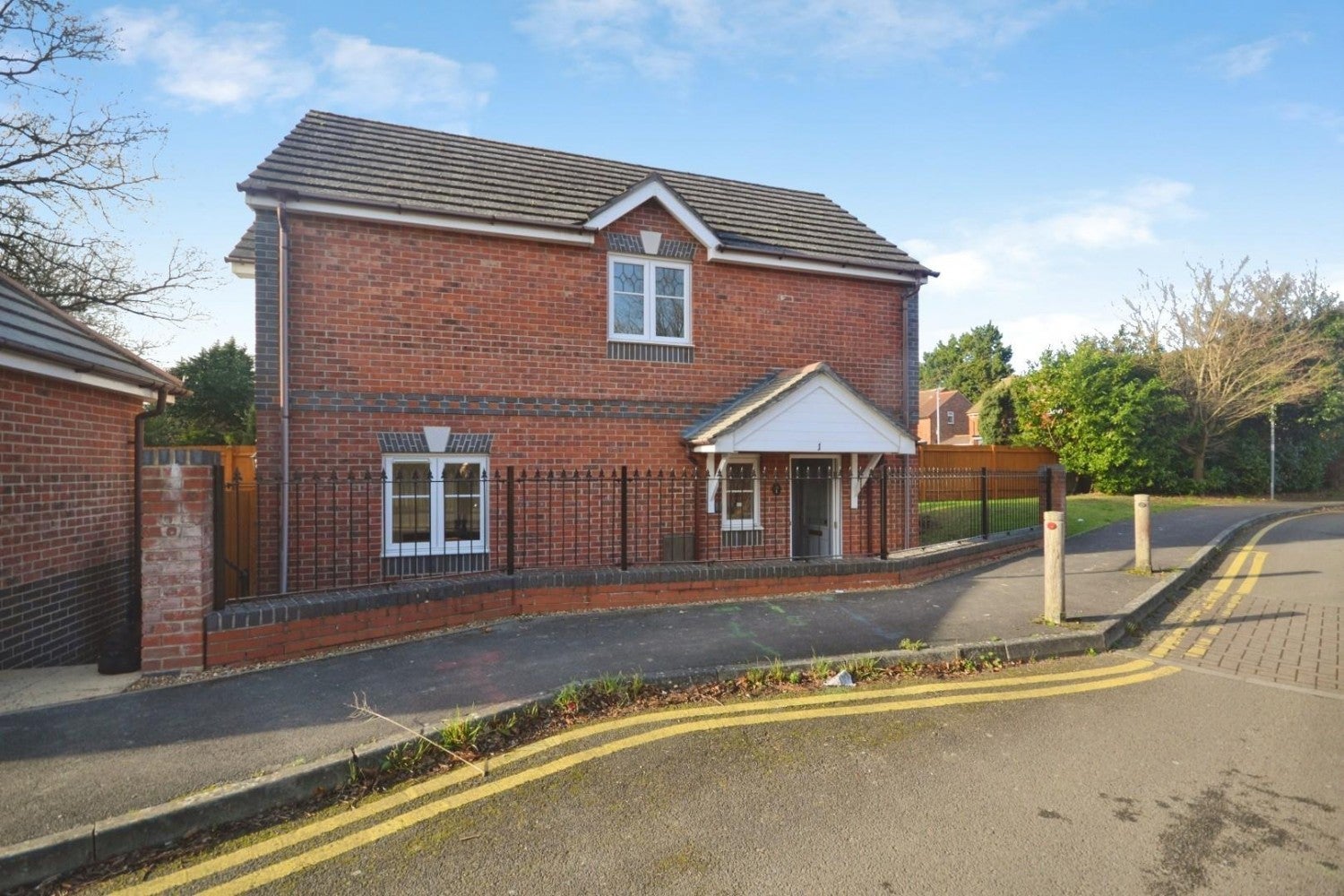 House Amber Close in Reading