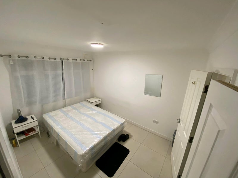 Room East Ferry Road in Greater London