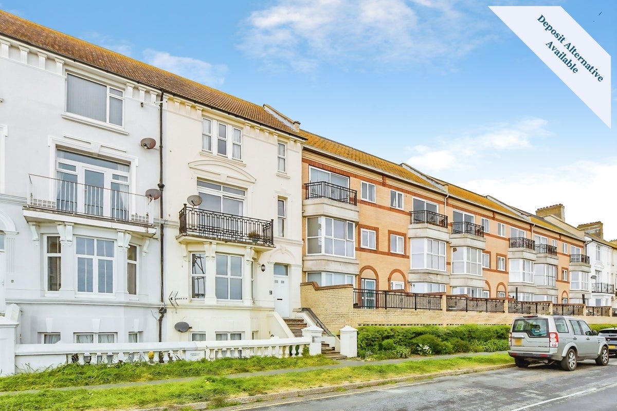 Flat The Saltings in Folkestone and Hythe District