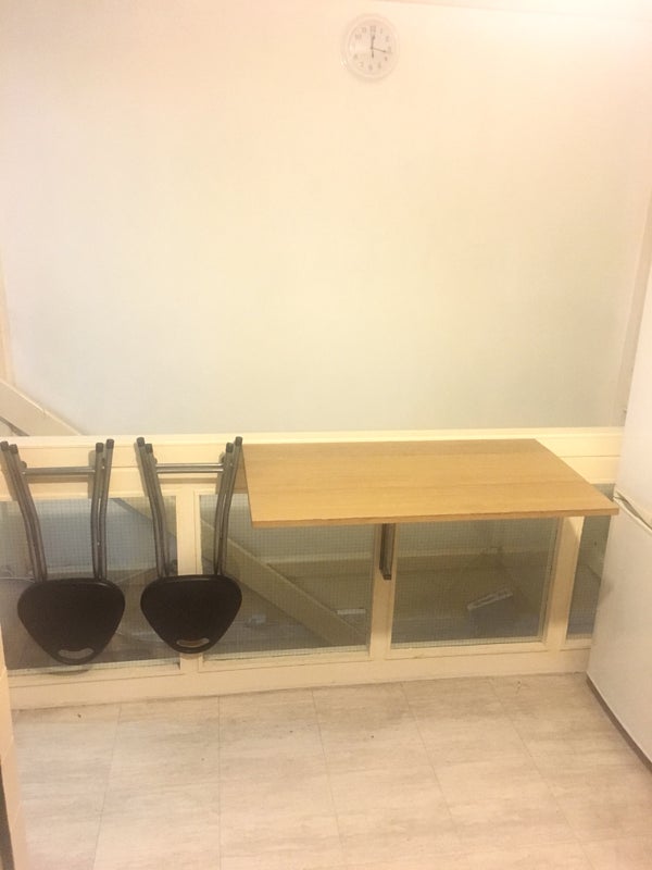 Room Sadler Close in Greater London