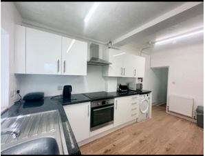 Flat Stow Hill in Pontypridd
