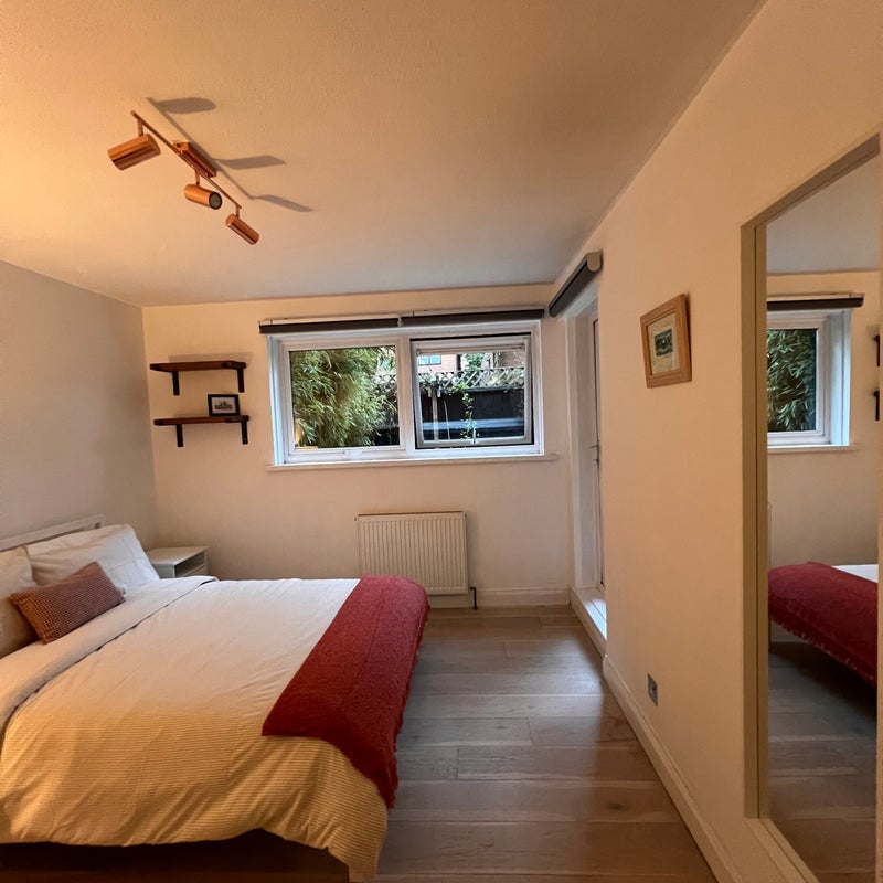 Flat Sturmer Way in Greater London