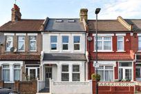 Room Loxwood Road in Greater London