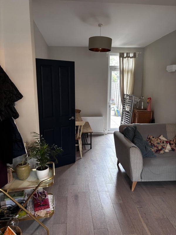 Room Loxwood Road in Greater London