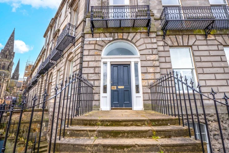 Flat Melville Crescent in City of Edinburgh