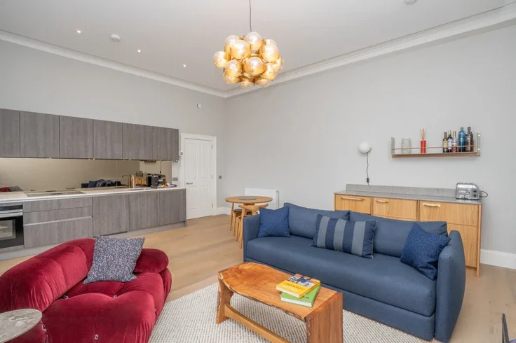 Flat Melville Crescent in City of Edinburgh